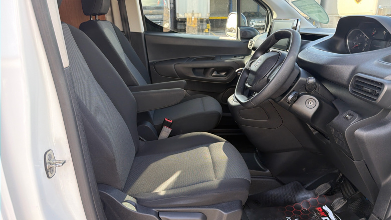 Peugeot Partner Long Diesel 850 1.5 BlueHDi 100 Professional Premium Crew Van